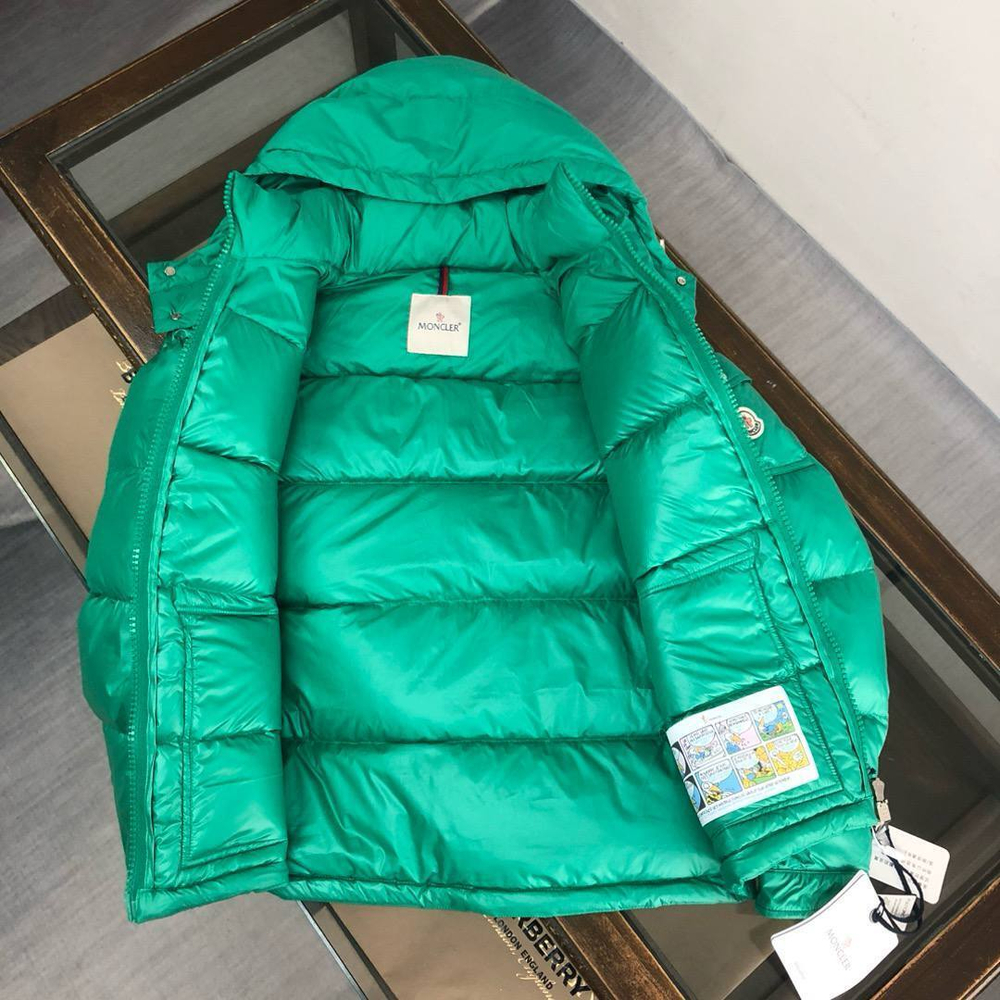 Пуховик Moncler