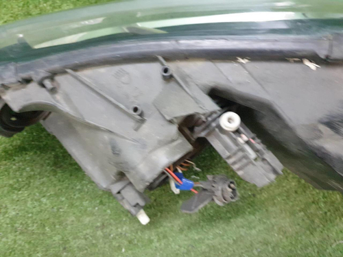 Битая Фара правая Renault Logan 2 Sandero 2 (2014-2018) галоген