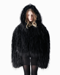FUR COAT WOMAN