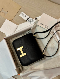 Hermes Constance 18