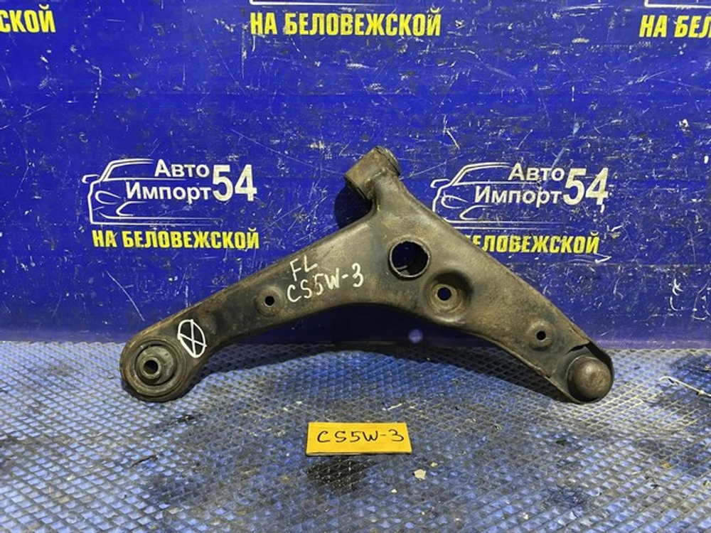 Рычаг передний левый MITSUBISHI LANCER CEDIA 2000