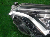 Фара левая Toyota Rav 4 CA40 (2015-2019) LED