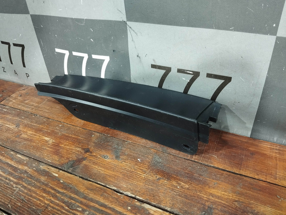 Накладка заднего рейлинга Jeep Commander (XK) 05-10 Б/У Оригинал 5ju46