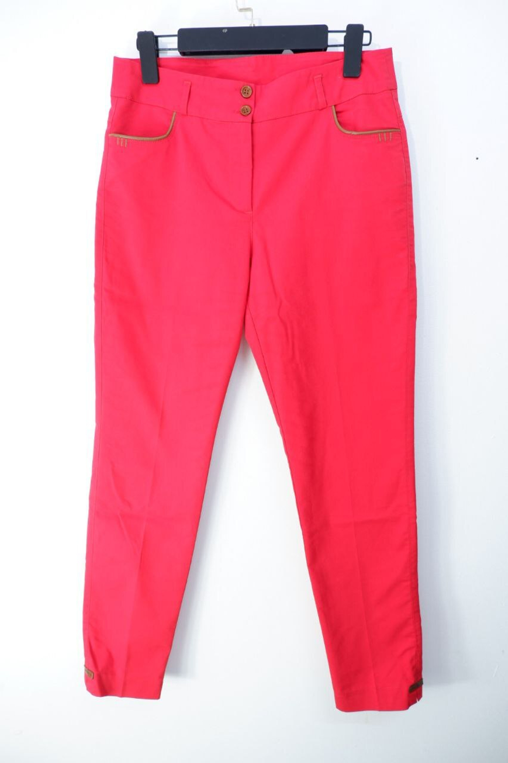 Брюки яркого цвета 46 размер