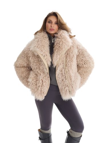 Бежевая шуба-косуха из овчины калган
