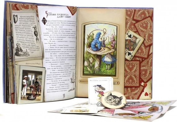 Приключения Алисы в Стране Чудес (тканевая обложка)