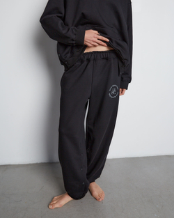 Комплект: толстовка и брюки из футера на кнопках черный