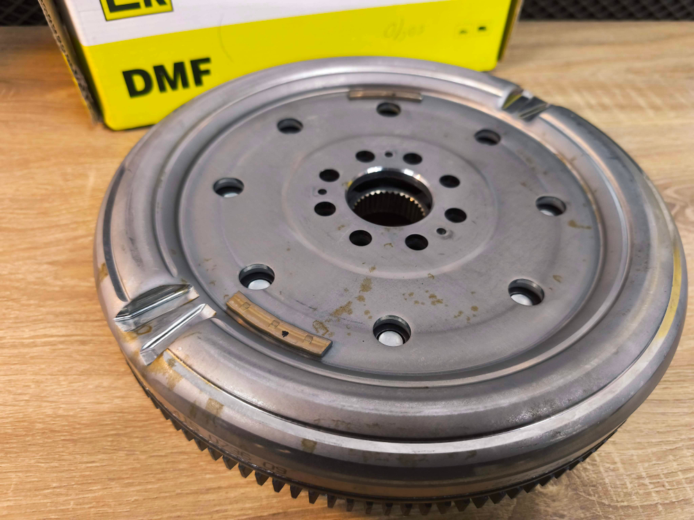 Двухмассовый маховик LUK  DSG 6 DQ250