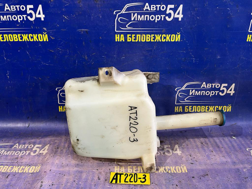 Бачок омывателя TOYOTA AVENSIS 1999