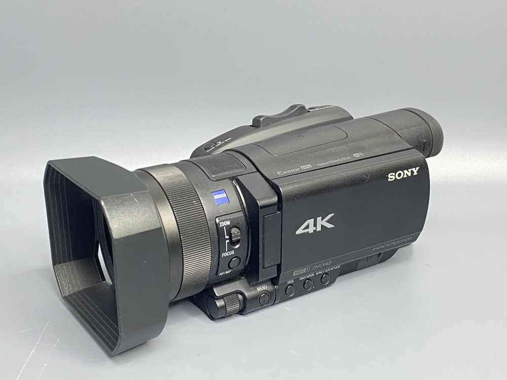 Sony FDR-AX700