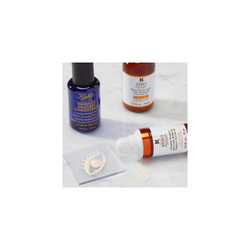 Kiehl's Dermatologist Solutions Powerful-Strength Line-Reducing & Dark Circle-Diminishing Vitamin C - сыворотка для глаз для всех типов кожи, включая чувствительную кожу /  z witaminą C 15  ml  / GTIN 3605972139559