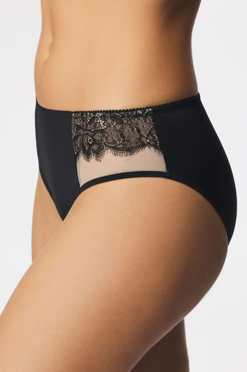 Трусики-слипы с кружевом Divine (Размер: 40) (Цвет: черный с бежевым)
