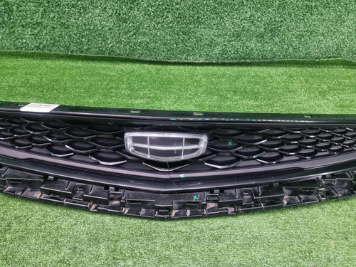 Решетка радиатора Geely Tugella (2022-н.в.)