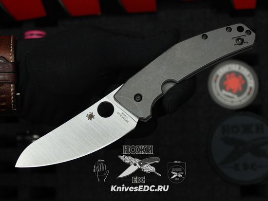 Складной нож Spyderco Spydiechef 211TIP c клинком из стали LC200N Rustproof Steel, рукоять титан