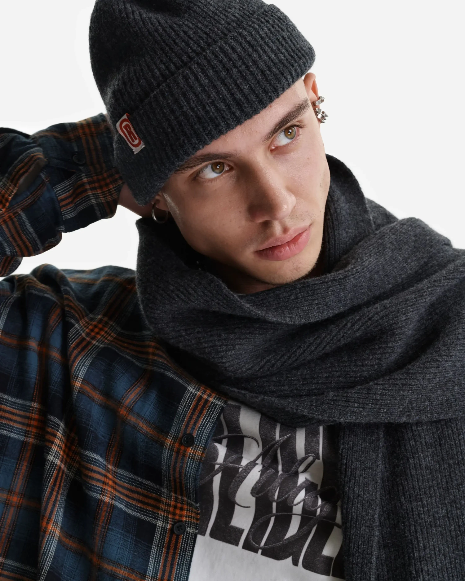 Шапка бини из шерсти мериноса серая