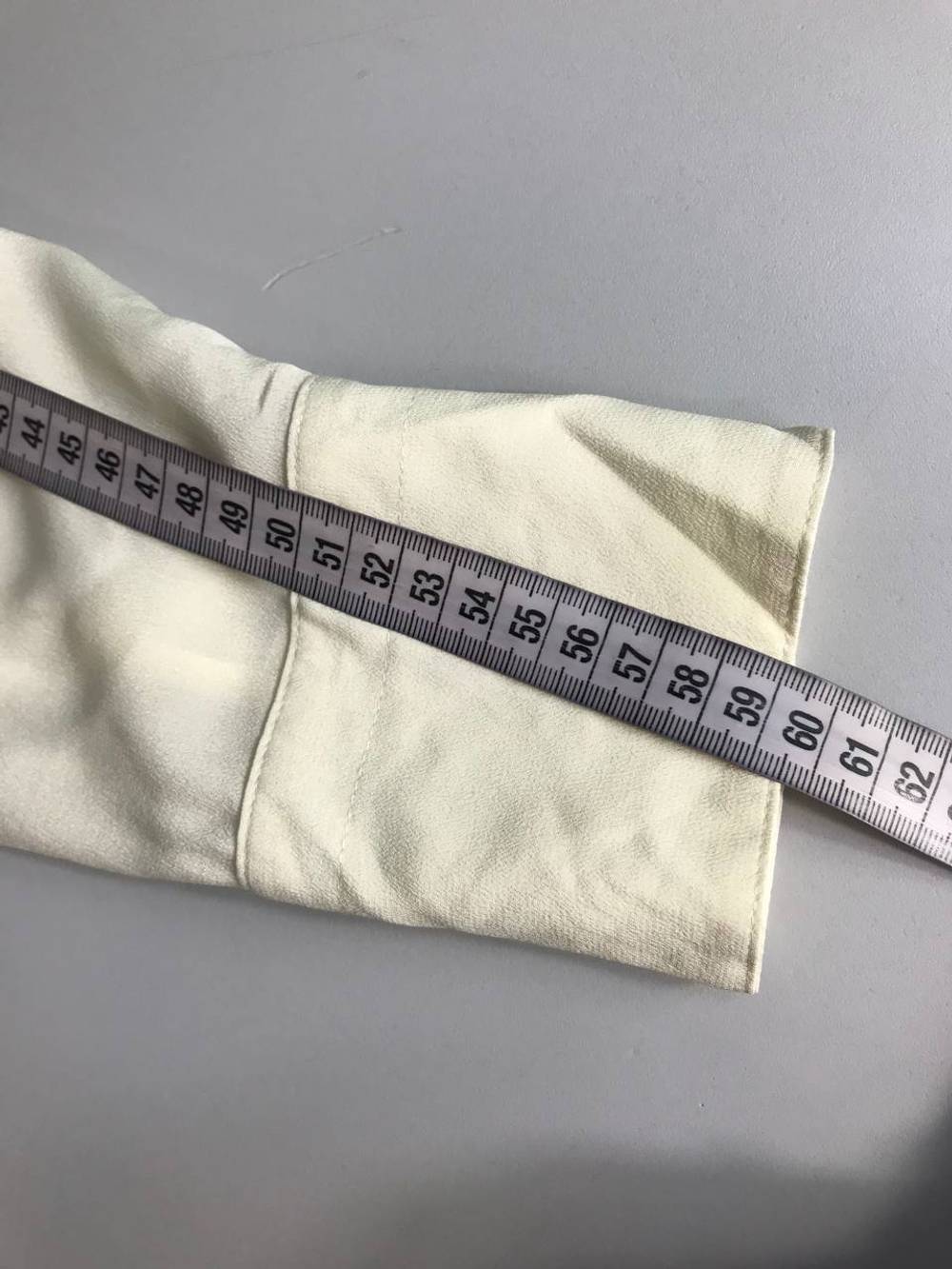 Блузка COMPTOIRDES COTONNIERS шелковая, в бежевом оттенке 40 размер