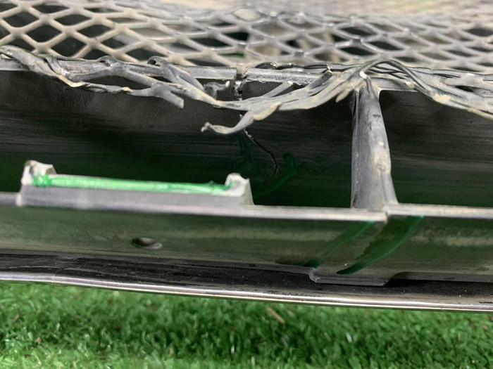 Решетка радиатора Toyota Land Cruiser 200 (2007-2012)