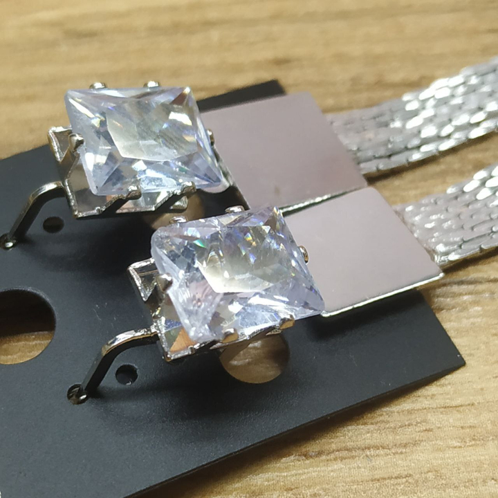 Серьги англ.заст. Bogema кристалл прямоугольник пластина квадрат цепочки жгутики металл серебристый