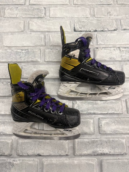 Bauer supreme 3s YTH 11.5D (EUR 30)