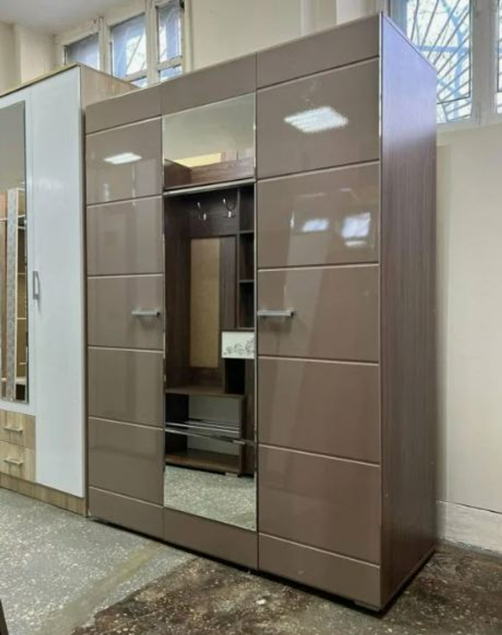 Шкаф 3-х ств. Спальня Вегас Ясень шимо темный/кофе с молоком