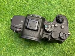 Sony A7R IV 11.700 кадров