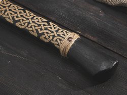 Топор "Дракон Драккара", рукоять комель берёзы (морилка)