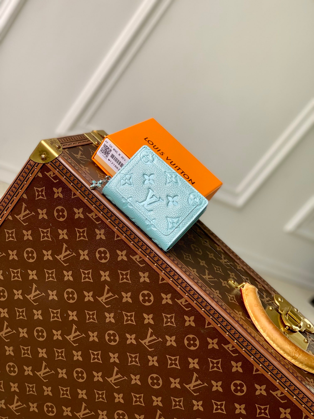 Louis Vuitton Clea Wallet