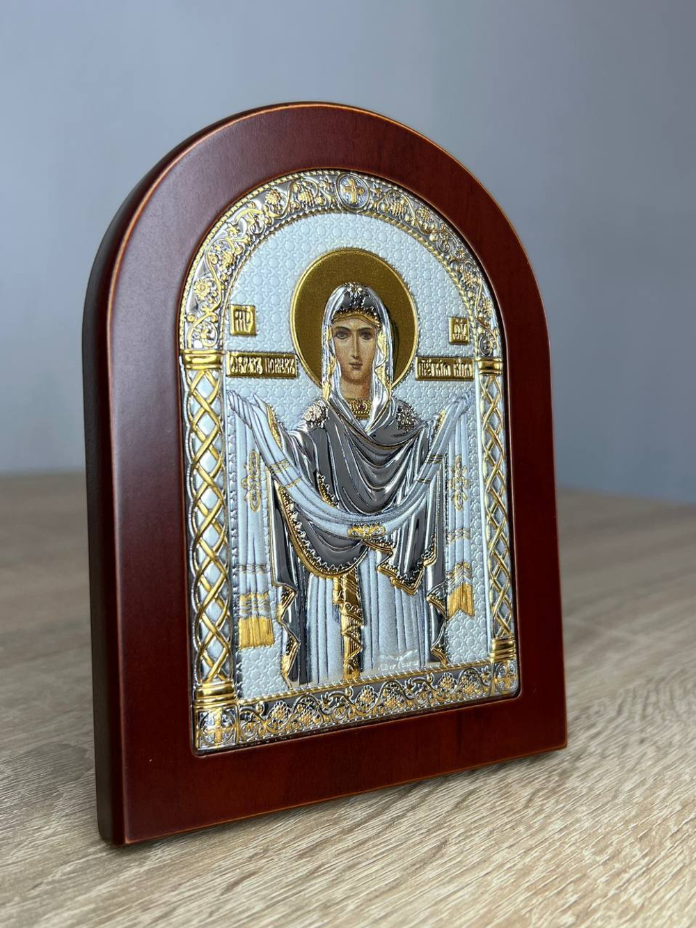 Покрова БМ, икона арочная, красное дерево 105х140