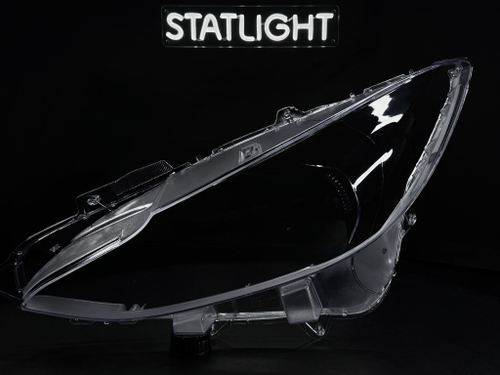 Левое стекло фары Mazda 3 BM 2013-2017