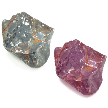 Гранат со сменой цвета (Природный кристалл 8.40 x 7.35 мм)