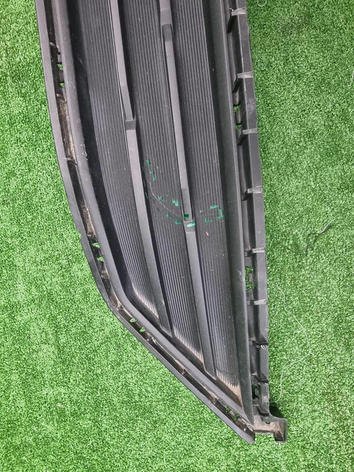 Решетка переднего бампера Faw Bestune T55 (21-нв)