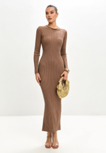 Платье с рукавами