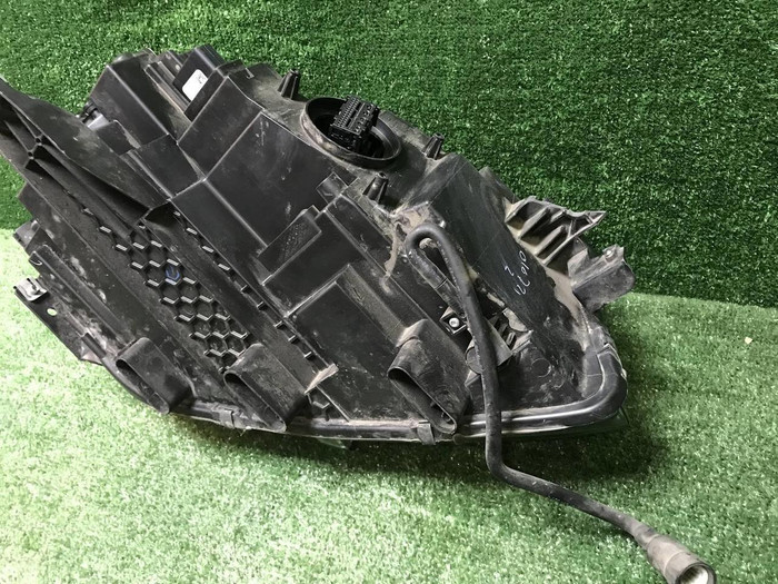 Фара левая VW Taos (2020-н.в.) LED