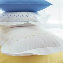 Пододеяльник 200х200 Christian Fischbacher Luxury Nights Dancing Squares 560 желтый Швейцария цвет