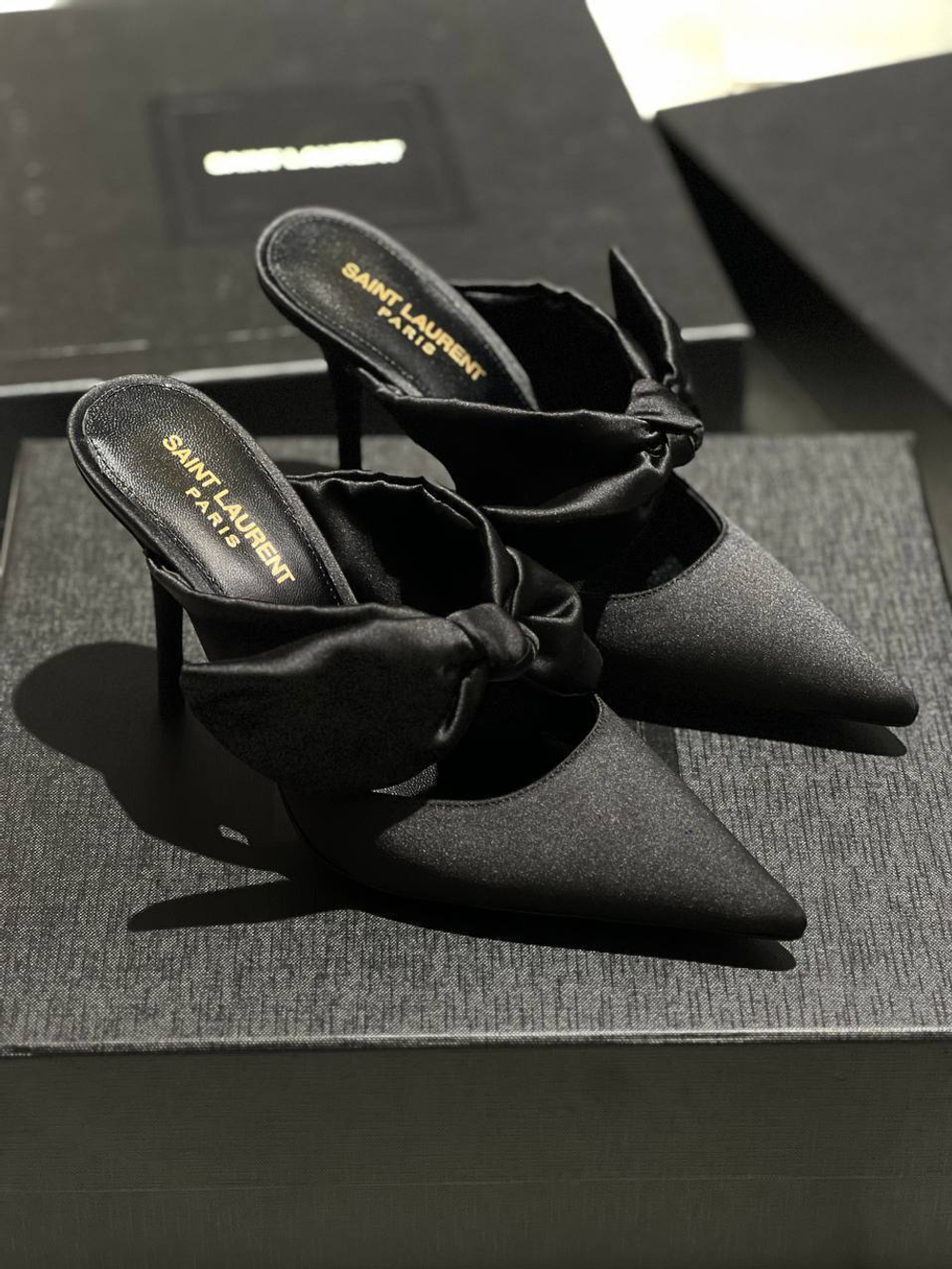 Босоножки Yves Saint Laurent