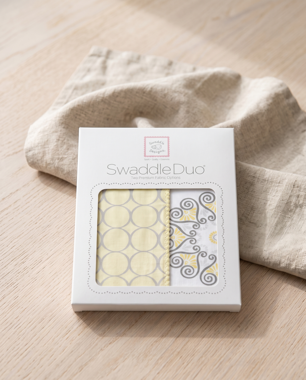 SwaddleDesigns SD-358Y Набор пеленок SwaddleDuo - Sterling Mod Circles on Soft Yellow Banana & Yellow Medallions