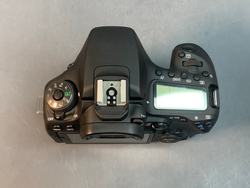 Canon EOS 90D Body 13.000 Кадров