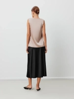 Весенняя юбка атласная плотная, черная, на резинке,