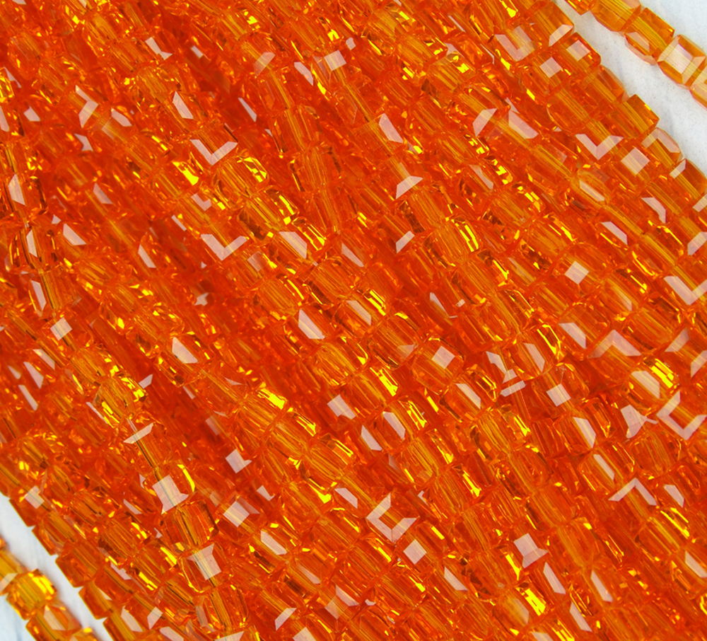 БВ007НН4 Хрустальные бусины квадратные, цвет: оранжевый, размер 4 мм, кол-во: 44-45 шт.