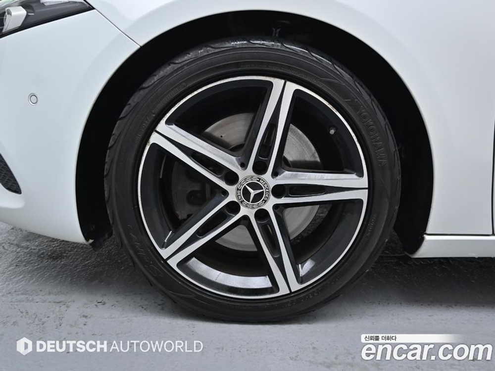 Mercedes-Benz A-Class W177 A250 4MATIC Sedan (06.2020)