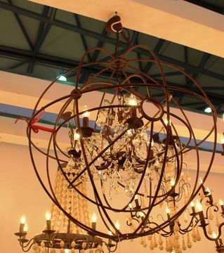 vintage chandelier  01-59 ( by Funky Vintage )