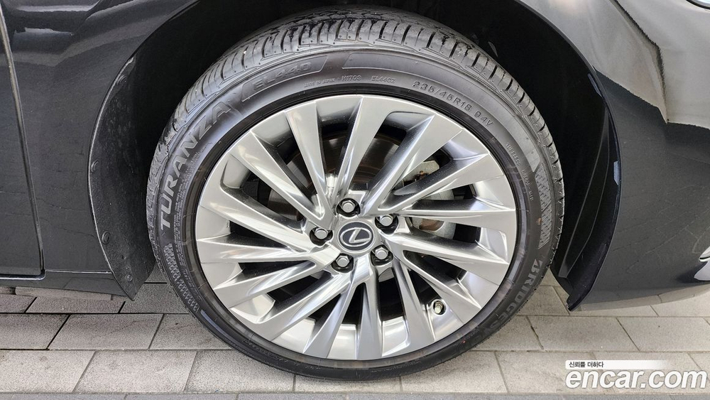 Lexus ES300h 7 Generation Luxury Plus (11.2022)