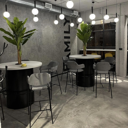 Озеленение искусственными растениями кофейни "Диалог". г.Краснодар