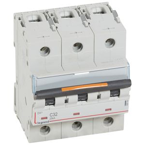 Выключатель автоматический  409784  DX3. 32A. C. 3P. 25kA  Legrand