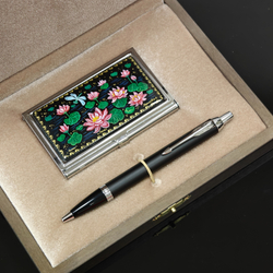Набор подарочный "Лотосы" визитница персональная с ручной росписью и ручка Parker