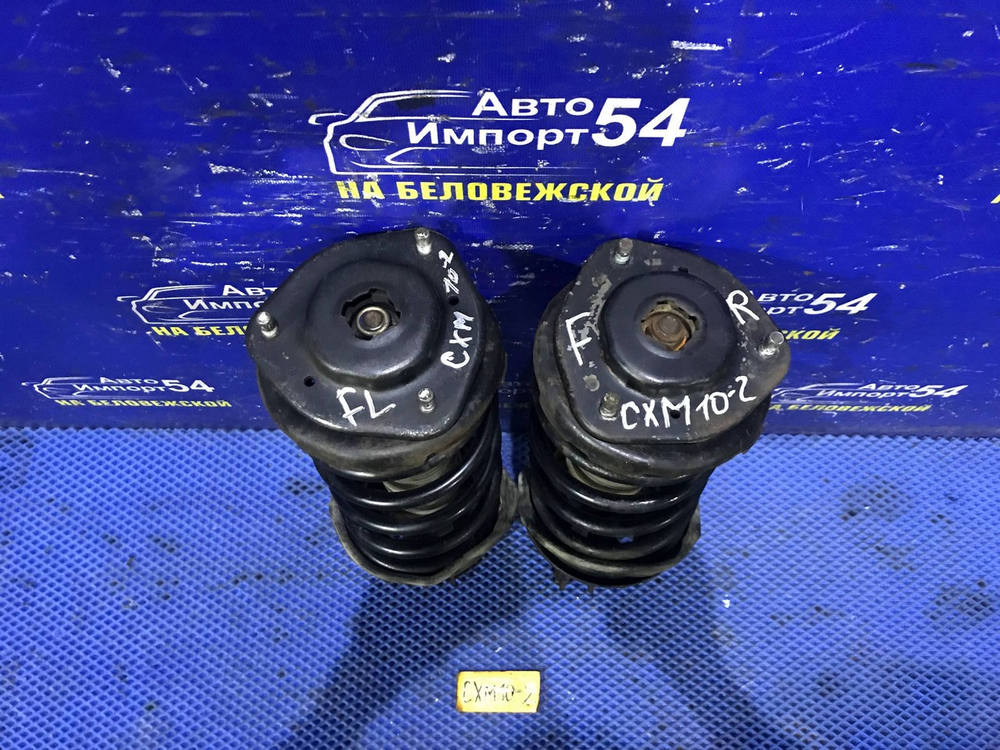 Стойка передняя правая TOYOTA IPSUM 1997