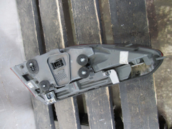 Фонарь задний правый Kia Quoris (KH) 14-18 Б/У Оригинал 924023T520