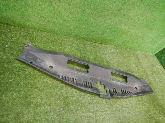 Кожух замка капота Toyota Camry xv70 (2017-н.в.)