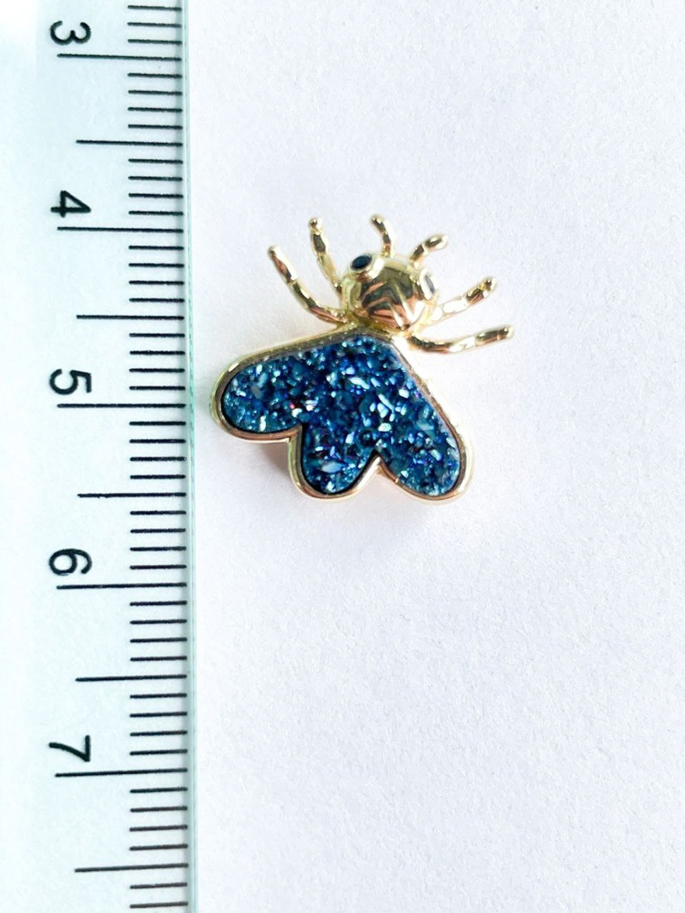 7917 Подвеска «Мушка» ,с друзой пирита, в позолоте, синяя