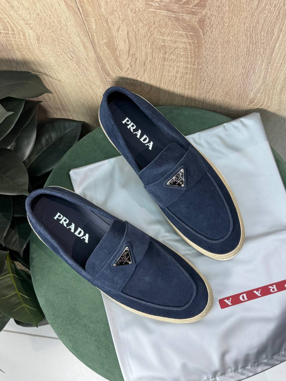 Лоферы Prada